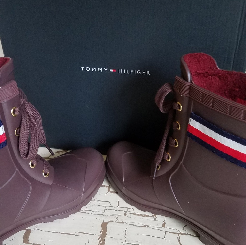 NEW Tommy Hilfiger 6 Waterproof Boot Red Trineti - Picture 7 of 13